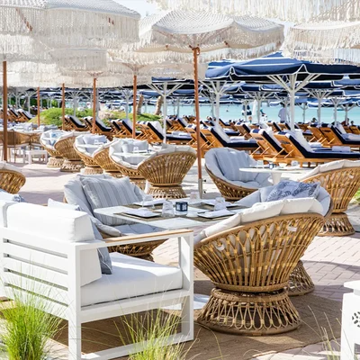 How Luxury Garden Accessories Handle Weather Exposure Over Time